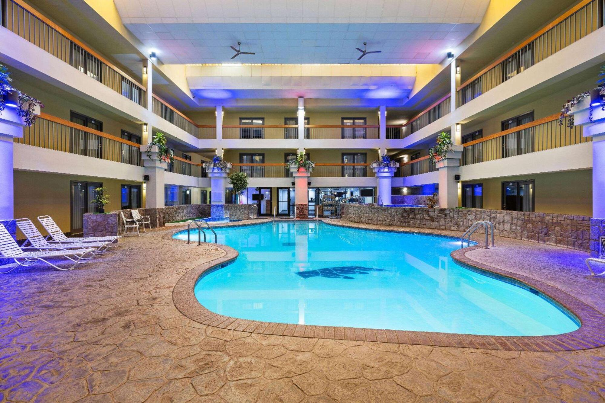 Hotel Baymont By Wyndham Shakopee